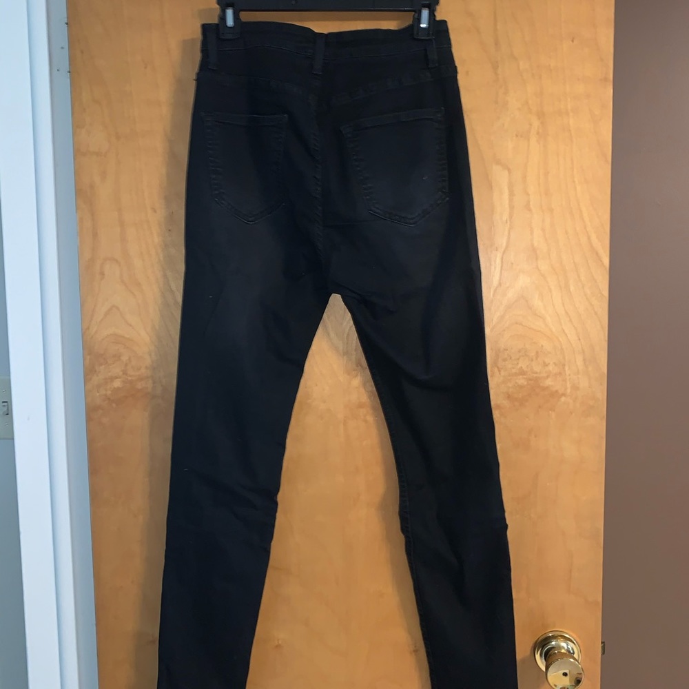 Fashion nova ripped black jeans ! - Picture 3 of 3